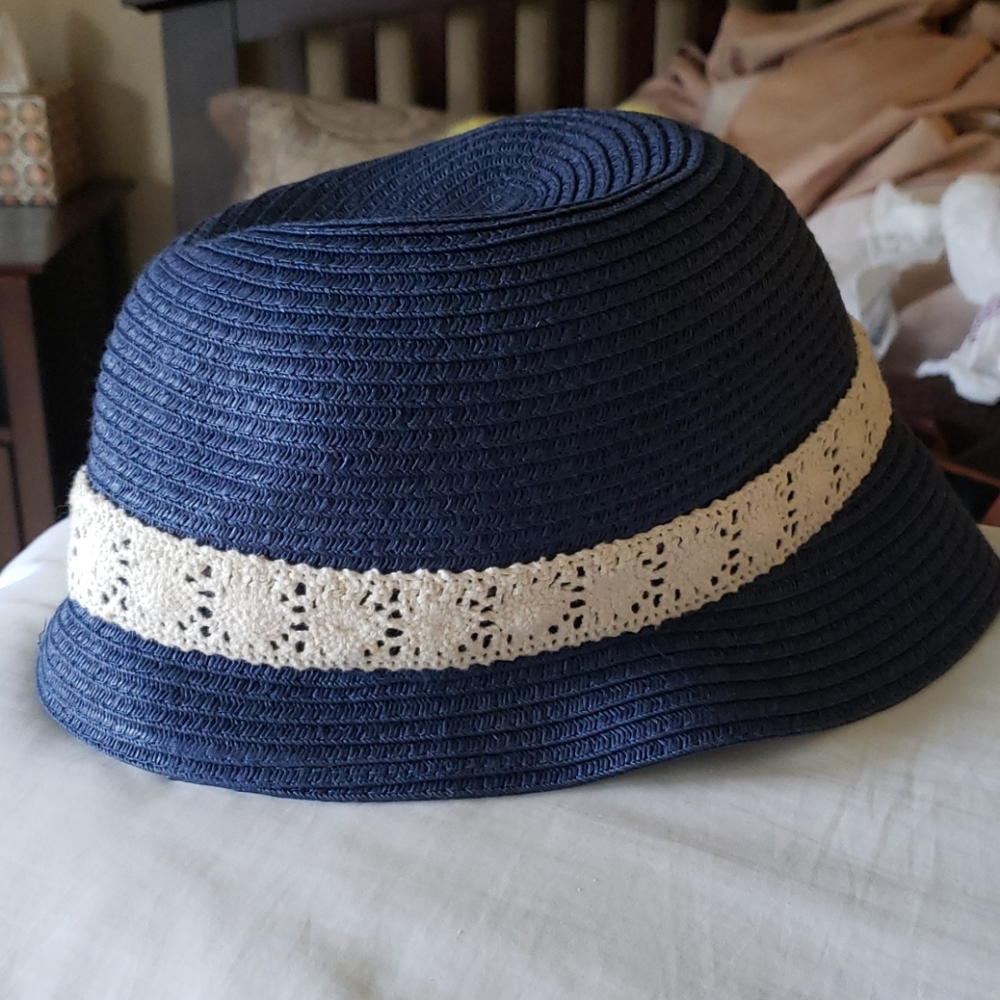Navy blue hat - Picture 3 of 4